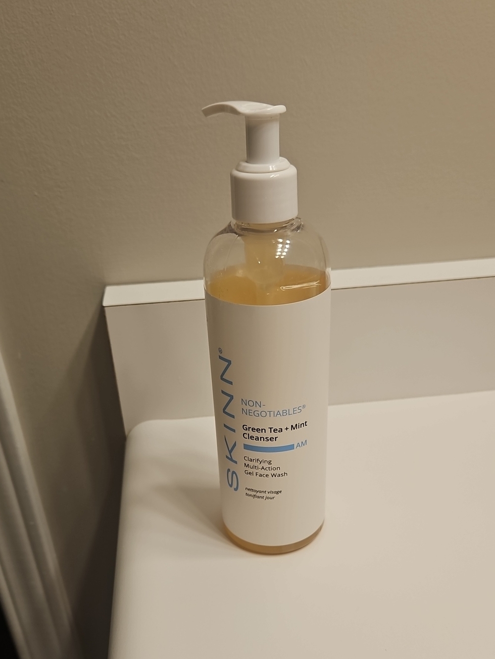 SKINN Green Tea + Mint Cleanser – White Bottle USED